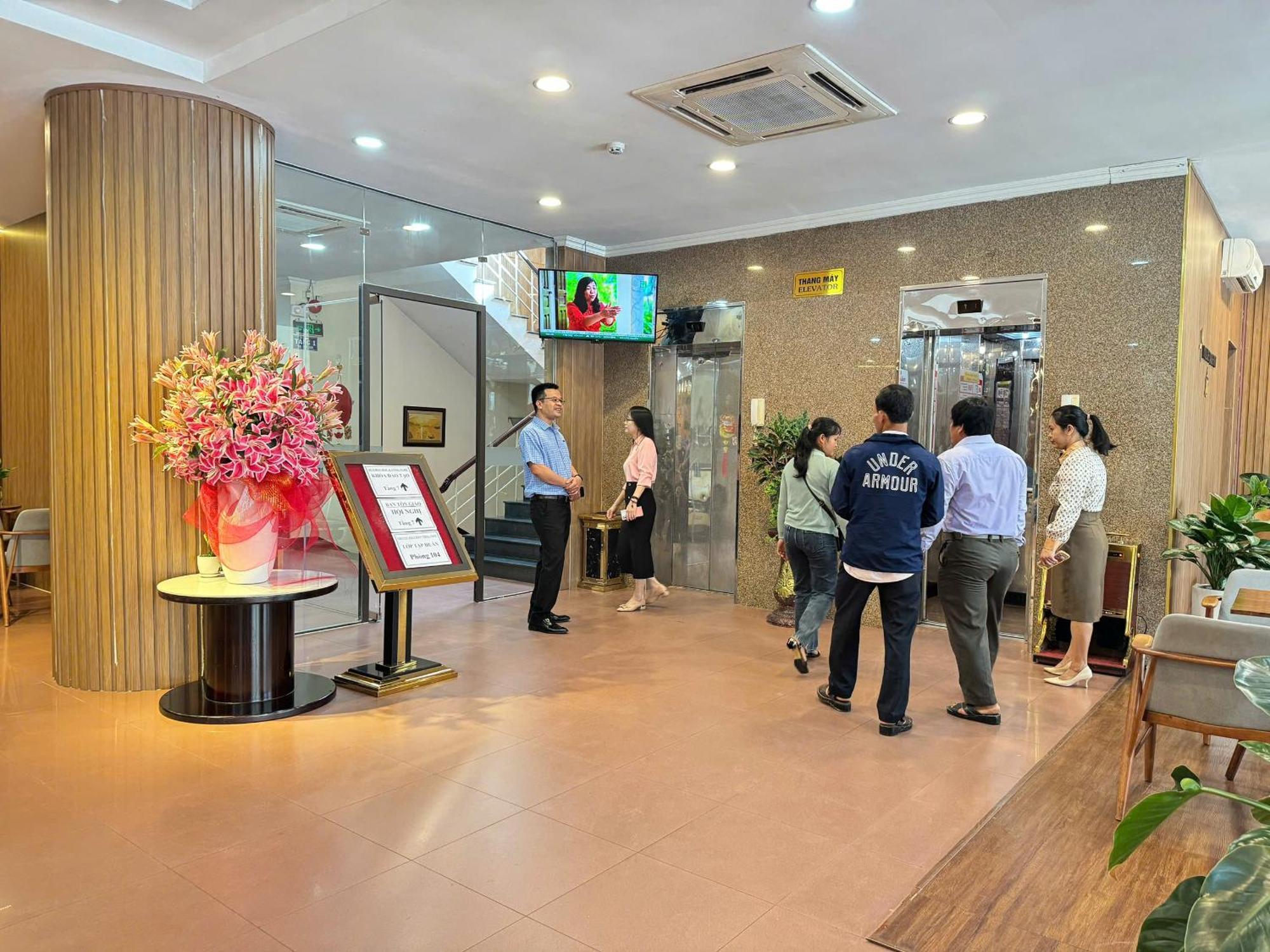 Khach San Hung Vuong Quang Ngai Hotel Exterior foto